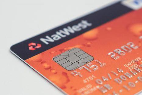 5千的信用卡逾期2年多了怎么办，还清后还能用吗？
